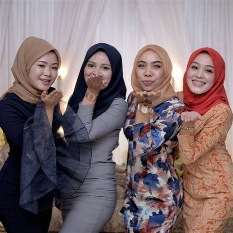 Maybe you would like to learn more about one of these? Pin on Muslimah Hijab Fashion~Abaya Style~Maxi Dress~Long ...