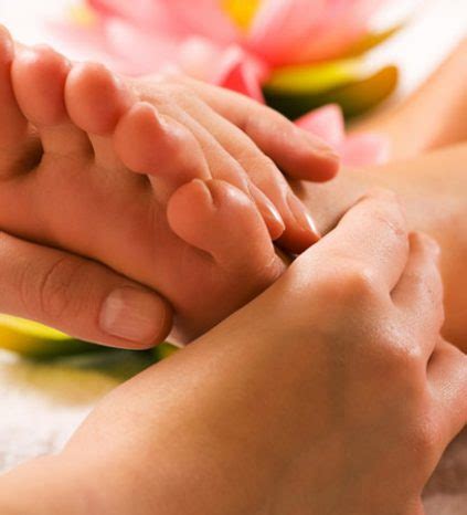 The tao specialty where therapists use their feet to deliver deep sustained compression over the body's largest muscles groups while feeling very luxurious! Mystyle Thai Massage - Thai Massage in Brisbane City