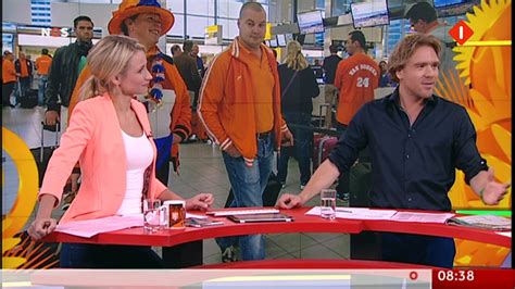 Sjoerd van ramshorst kwam in de zomer van 2015 plots groot in het nieuws. Dionne Stax: NOS Journaal presentatrice Annechien ...