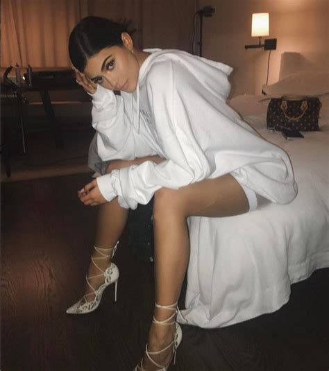 There is need to eliminate it if you want to live a comfortable life. Kylie Jenner suffers extreme camel toe in eye-watering ...