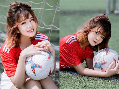 Includes the latest news stories, results, fixtures, video and audio. Hot girl mê MU dự đoán sốc số phận các đội Ngoại hạng Anh ...