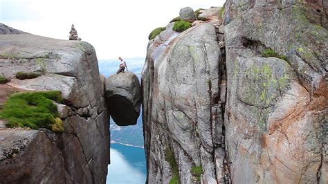 La roca más famosa del país, la roca de las postales de viajes y la roca en donde algunos se arriesgan a tomar las. Путешествие на Кьёраг (Kjerag plateau. Lysefjord) - YouTube