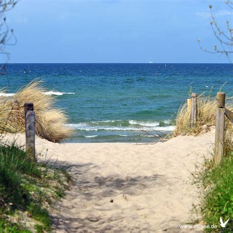 Ein beliebter standort für ferienhäuser in dänemark ist die ostseeküste , auch dänische südsee genannt, mit ihren inseln die nordsee lockt ebenfalls mit langen weißen sandstränden und häusern direkt am strand. Pin von Carol Grosso-Sollenberger auf Beach (mit Bildern ...