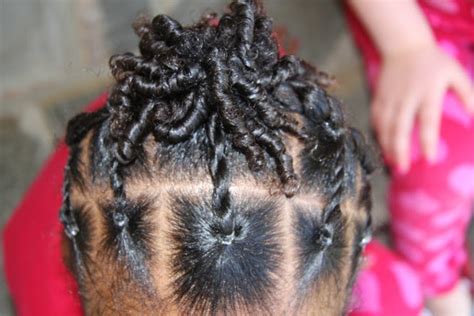 Ahead, 49 layered hairstyles and haircuts you'll want to show your hairdresser asap. As For Me And My Haus: Cupcake's Twisties Hairstyle