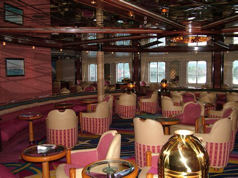 In the ship's interior you will see decorative details of the king's crown. File:MS Kong Harald Bar.jpg - Wikimedia Commons