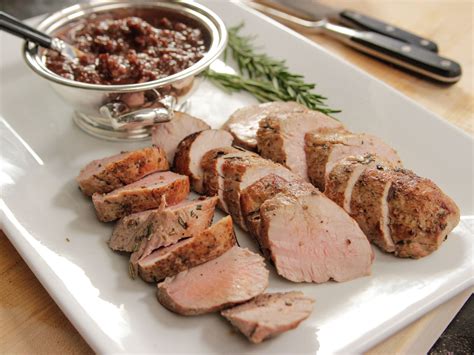 Roast beef tenderloin with mushroom ragout. Beef Tenderloin Ina Garten / Fillet Of Beef Recipe Ina ...