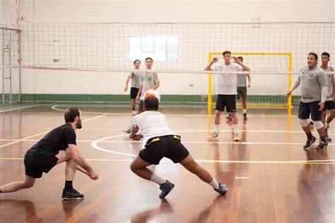 Vi vil holde våre medlemmer oppdatert om hvilke regler som gjelder på denne siden. Volleyball - ssb-krefeld.de