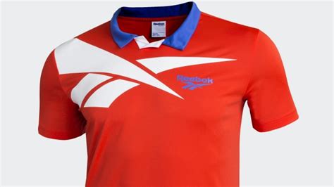 Discover more posts about seleccion chilena. Reebok reeditó la camiseta mundialera de la Roja en ...