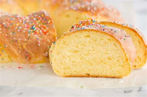Growing up, we always proudly placed this bread on our easter sunday breakfast table as a. Italian Easter Bread Recipe