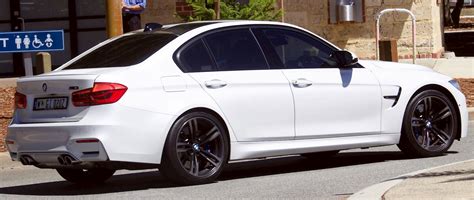 Rear type of gearbox and number of gears: 2016 BMW M4 2-Door Convertible