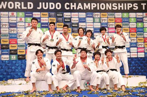 Jun 14, 2021 · 国際柔道連盟（ijf）はホームページで「日本は再び混合団体で世界のトップに名前を刻んだ」とし「日仏の決勝は混合団体の伝統的な戦いであり、メンバー構成は違うものの、東京五輪でも2チームが決勝で対戦することを想像しているのは間違いない」と. 【柔道】世界選手権最終日 日本、団体戦で有終の美飾る! | BBM ...