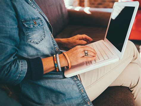 However, even though there are effective tips that you have to remember in order to really succeed, it is very important also if you are knowledgeable with these 10 dating mistakes to avoid. How to Avoid Romance Scams