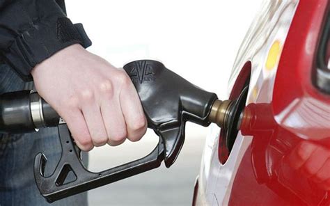 Bekas ahli parlimen pandan rafizi ramli menggesa kerajaan menetapkan kembali semakan harga petrol secara mingguan seperti sebelum ini berbanding bulanan. Harga Terkini Petrol RON97, RON95 dan Diesel Bermula Hari ...