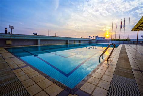 3 min to capital 21 8 min to plaza angsana. Swimming Pool - Crystal Crown Hotel Johor Bahru | 3 Star Hotel