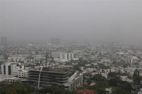 En verano hace un calor insoportable rebasando a veces los 40°c y en invierno el aire es húmedo y la temperatura puede decender a menos de 0°c. Clima en Monterrey hoy 6 de septiembre 2020: máxima de 27 ...