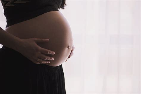 Kann ich überhaupt schwanger werden? Eine Frau wurde dank der In-Vitro-Behandlung schwanger ...