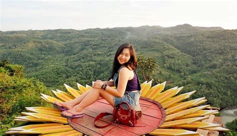 Find over 88 of the best free bunga matahari images. 10 Spot Foto Bentuk Bunga Matahari yang Instagramable di ...