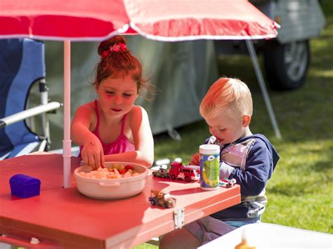 Met de 1 à 2 weken vrij tijdens de meivakantie, is dit het ideale moment van 2021 om weer eens lekker. Kamperen in de Meivakantie | Vakantiepark Westerbergen