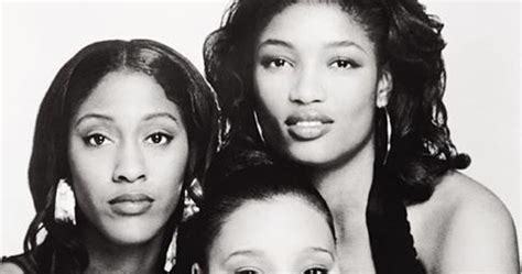 Xscape and swv are slated to hit the stage for tonight's verzuz showdown. Definitely Amazing: Round 2 Battles: SWV VS XSCAPE and EN VOGUE VS TOTAL VOTE NOW