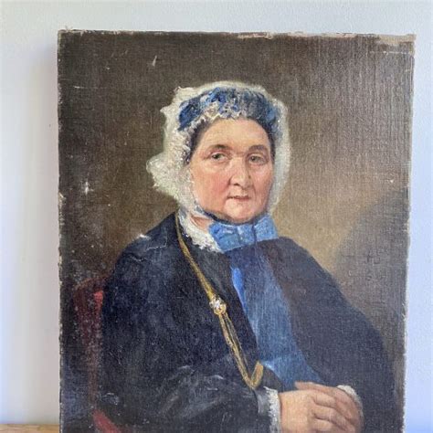 Ces filles assises nous laissent voir leur petite culotte. Portrait de vieille femme - Brocanteandco - boutique en ligne de brocante