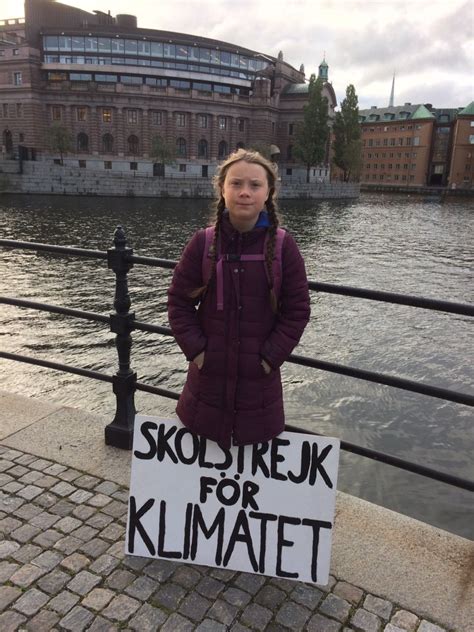 The climate campaigner greta thunberg has bluntly told members of congress to heed scientists' warnings over global heating on a day when the. Greta Thunberg on Twitter: "Skolstrejk dag 18, vecka 6. Vi ...