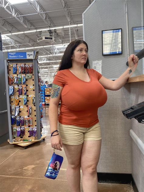 big orange : r/2busty2hide