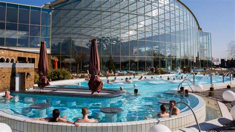 Therme erding near munich is the largest thermal spa in the world. Therme Erding: Prozess um Schmerzensgeld - Verteidiger ...