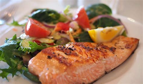 Perbedaan kedua jenis ikan tersebut antara lain: Resepi Ikan Salmon Salai / Resep Masakan Ikan Salmon ...