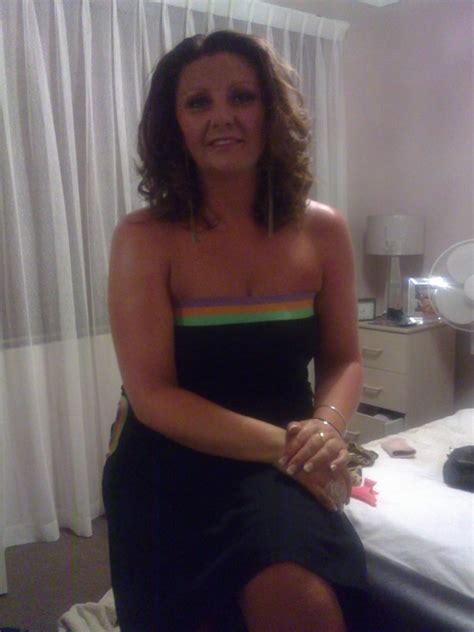 (28)__ i prefer going out with my friends. Aprilseeksrafael, 42, from Newcastle upon Tyne is a Local ...