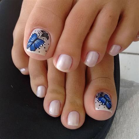 Ya sea que te guste el color pálido de esmalte de uñas en un tono o los diseños oscuros y dispersos de punta a punta, hay innumerables maneras de arreglar las uñas. Imagenes De Uñas De Los Pies Pintadas Sencillas : Pin de ...