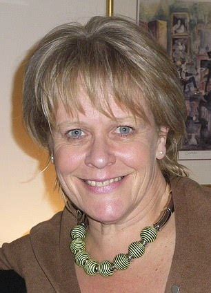 'tacky' guest shamed for turning down niece's big day as she ©news group newspapers limited in england no. A helipad for Elton, oysters for Grace Jones: Backstage ...
