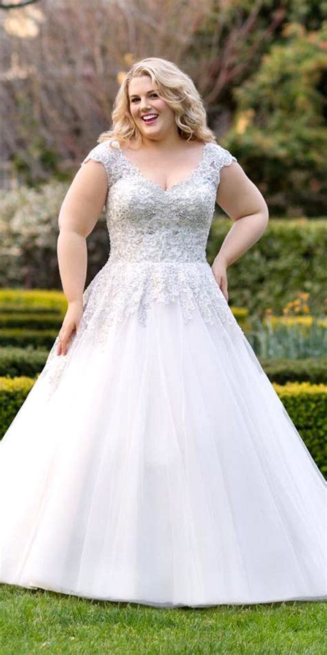 Here's how i got through it looking other times i let a bad body image get the best of me. 40+ BEST Plus Size Wedding Dresses For Your Big Day ...