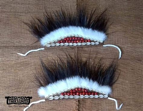 Another word for opposite of meaning of rhymes with sentences with find word forms translate from english translate to english words with friends scrabble crossword / codeword words starting with words. Jual Gelang Lengan dan Kaki khas Papua di lapak Chandra ...