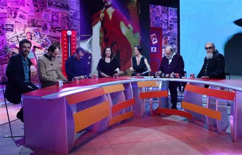 Sarà la showgirl romagnola a rispondere per l'estate, ogni domenica, alle vostre lettere, ai vostri dubbi, anche solo alle vostre. il libro su san patrignano,i genitori tossicodipendenti,le ...