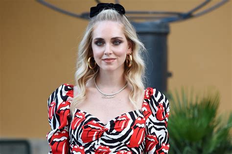 Chiara ferragni was born in cremona in 1987. Chiara Ferragni mostra la cellulite su Instagram e fa ...