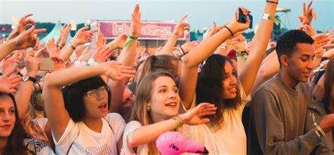 Dieses jahr findet das festival in der neuen location rennbahn hoppegarten in berlin statt. Der Festivalplaner 2020 | Festivals | Lollapalooza Berlin