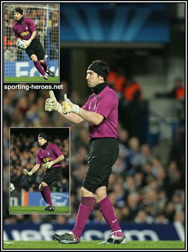 1.00 m €* jan 28, 1978 in carrara, italy. Gianluigi Buffon - UEFA Champions League 2008/09 - Juventus