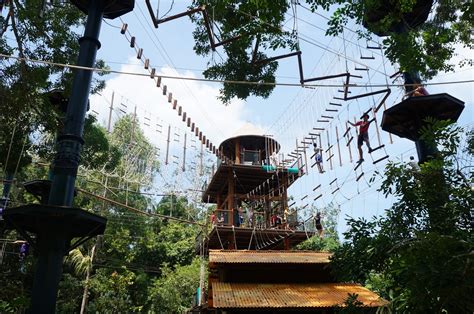 Escape is the fun destination with exciting rides and games hosted in a natural environment. ASHLEY HOR SOEK TING : Penang Escape Theme Park