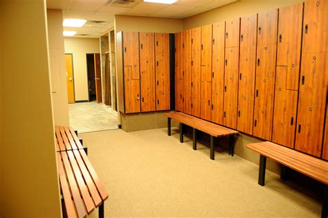 The professional sports lockers from legacy lockers are customizable wood lockers that are designed with your team's needs in mind. Open Letter: An Open Letter to the Gentleman Blow-Drying ...