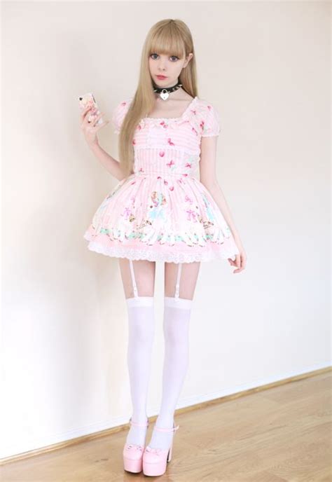 Lovely japanese teen gets down with a 69. just so lovely xxxxxxxxxxxxxx. I would love to wear it ...