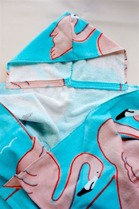 Mar 23, 2017 · use a lid or similar circular object and a water soluble marker to round off the 4 corners of the towel and the top edge of the hood only. How to Make a Hooded Towel - with template download - see ...