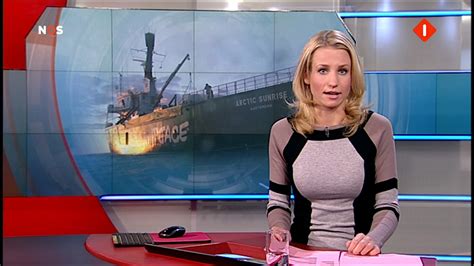 Tijdens de uitzending van 07.00 uur werd ze onwel. Dutch Babes: Presentatrice Anic van Damme opvolgster ...