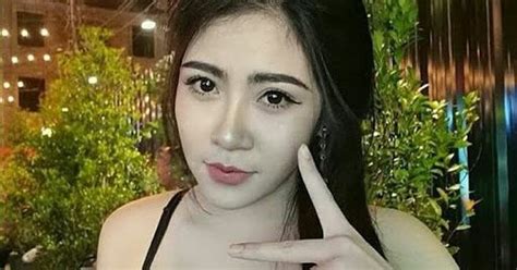 Nah langsung aja om simak kisahnya berikut. Pengalaman Seks Bebas Saat di Kampus - Cerita Dewasa Terbaru