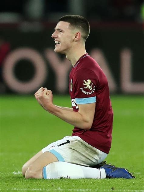 Dob 14 january 1999 (22yrs) height 6ft 1 (185cm) place of birth london, england. Declan Rice on Twitter | Football players, Football ...