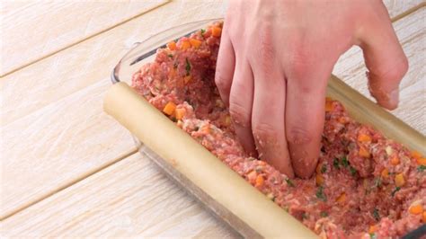 Convection ovens use forced air to cook hotter and faster than normal ovens. How To Work A Convection Oven With Meatloaf - Combisteam Queen Classic Meatloaf : Convection ...