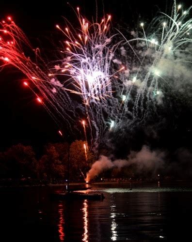 Ha a cél egy kellemes üdülés balatonfüreden, akkor válassza a danubius hotel annabellát, amelynek épülete éppolyan hangsúlyos része balatonfüred látképének, mint a kikötő vagy a sétány! balaton.vehir.hu - Augusztus 20-i programok Tihanyban