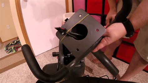 Locate hub sensor battery pack remove the chain guard using an allen wrench or phillips screwdriver to loosen the bolts that secure the guard in place. 32+ Schwinn 270 Recumbent Bike Review Youtube