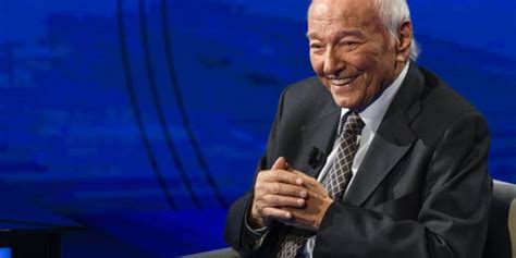 Born 22 december 1928) is an italian television host, science journalist, writer and pianist. Piero Angela: "Bisogna insegnare ai giovani il senso dello ...