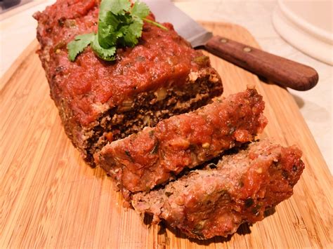 This makes it easier to see that the juices are clear when the meatloaf. Meatloaf 400 Degrees How Long : Cajun Meatloaf Recipe A ...