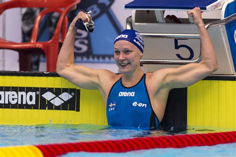 Och hon visade direkt på fin form. Sarah Sjöström renova com a Arena até Tóquio-2020 - Swim ...